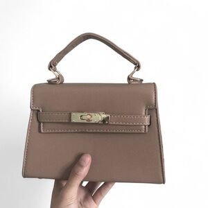 Mini handbags & small crossbody bags